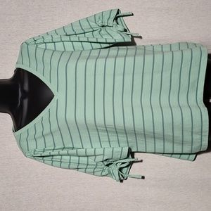 Women's 1/2 sleeve light green top by Talbots. Size Large.